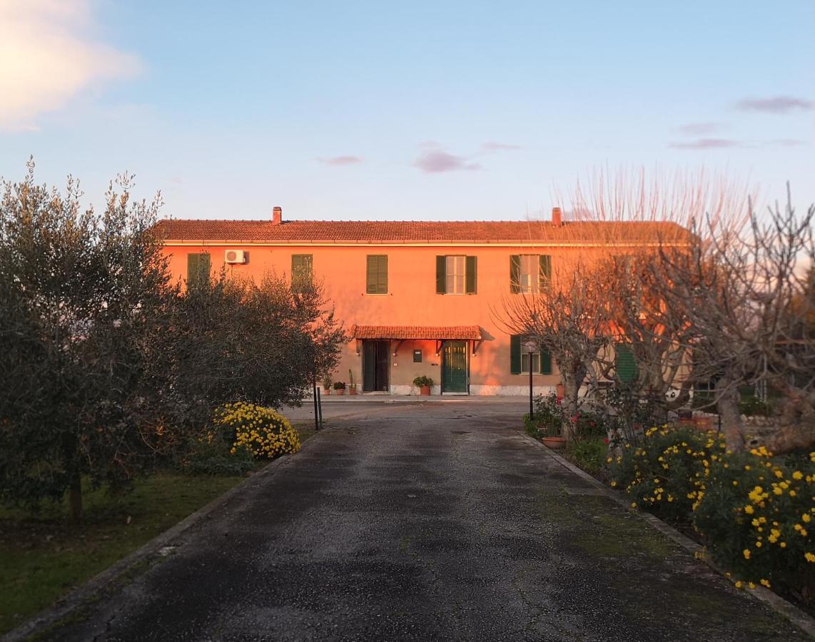 Eco House San Michele Hostel Borgo San Michele  Bagian luar foto