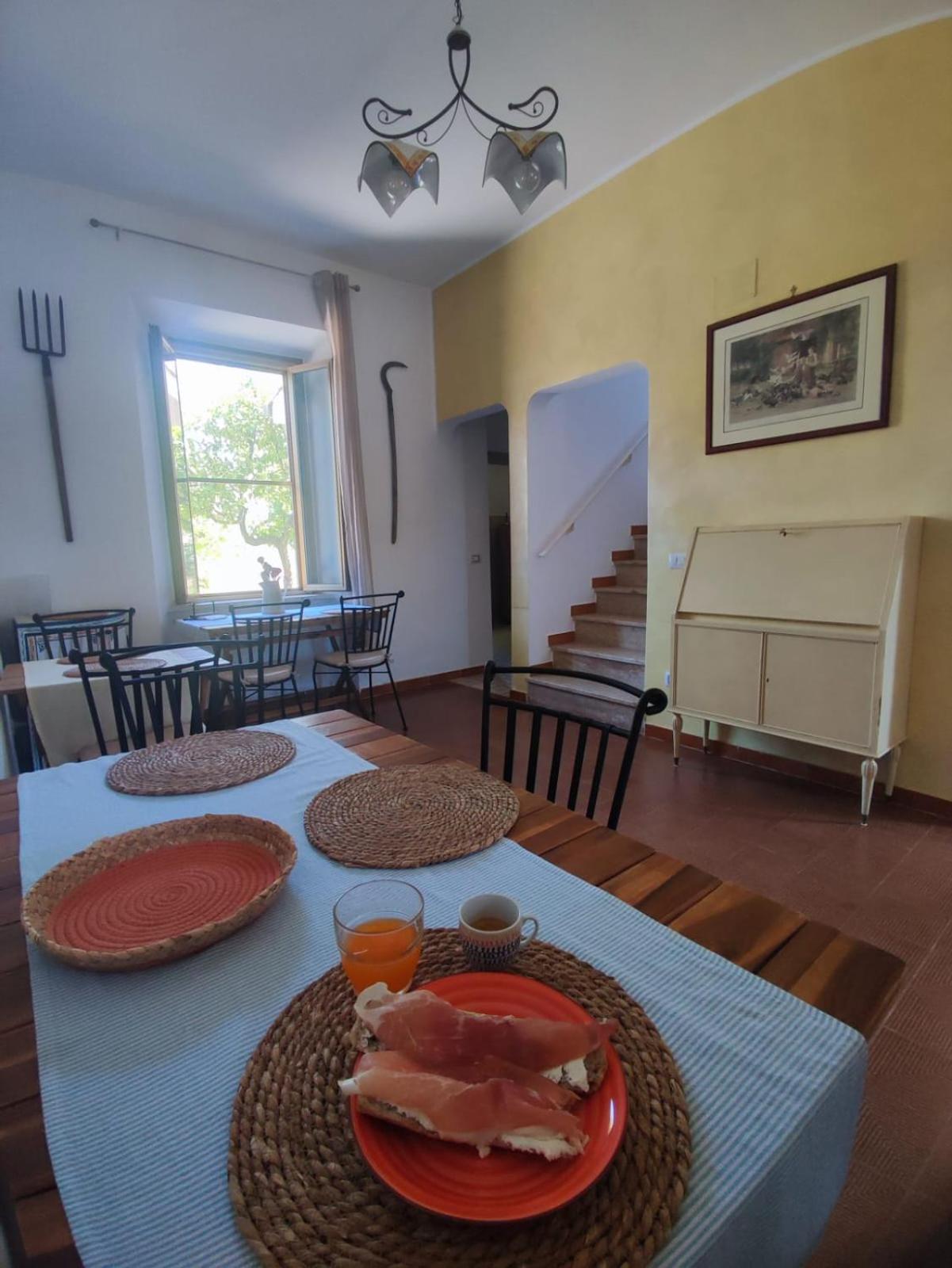 Eco House San Michele Hostel Borgo San Michele  Bagian luar foto