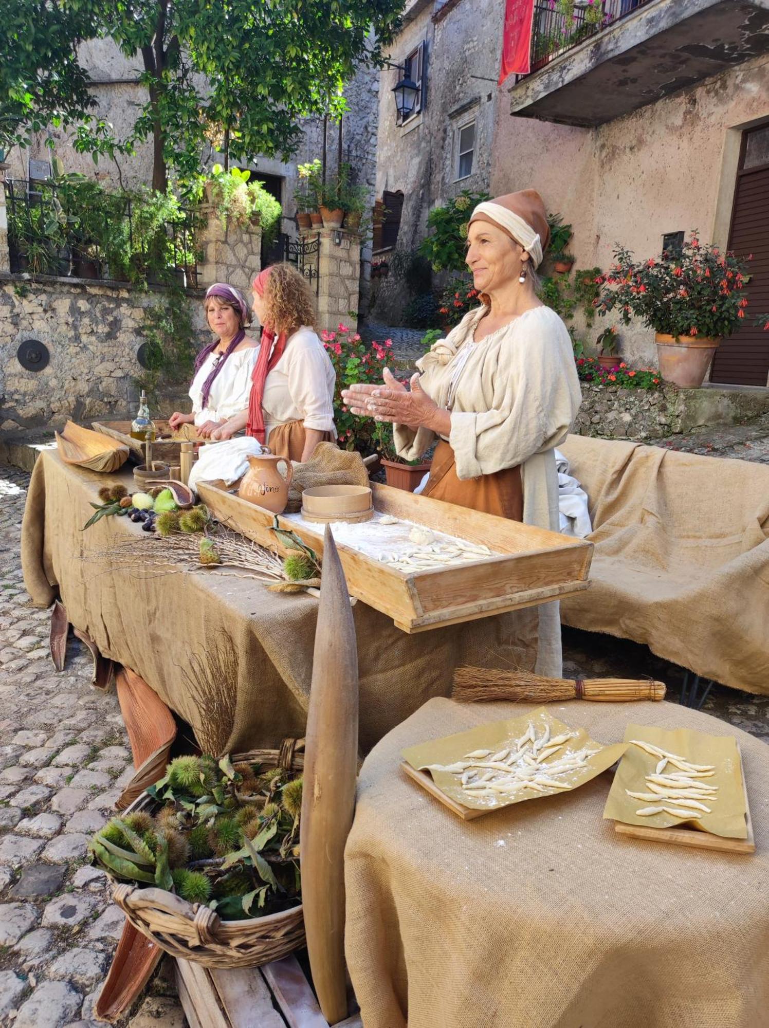 Eco House San Michele Hostel Borgo San Michele  Bagian luar foto